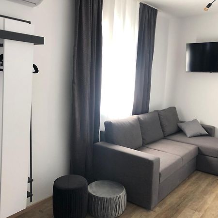 Apartmaji Meli Pu イゾラ エクステリア 写真