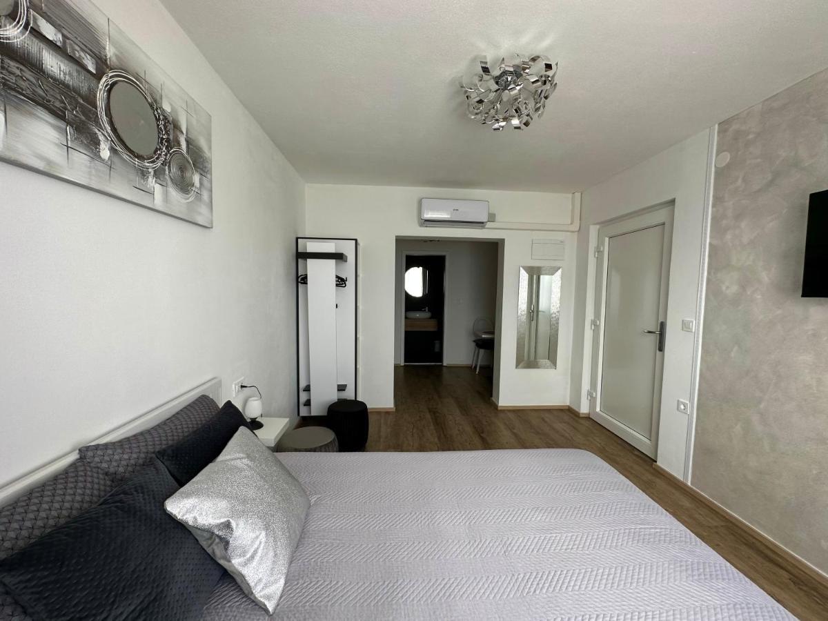 Apartmaji Meli Pu イゾラ エクステリア 写真