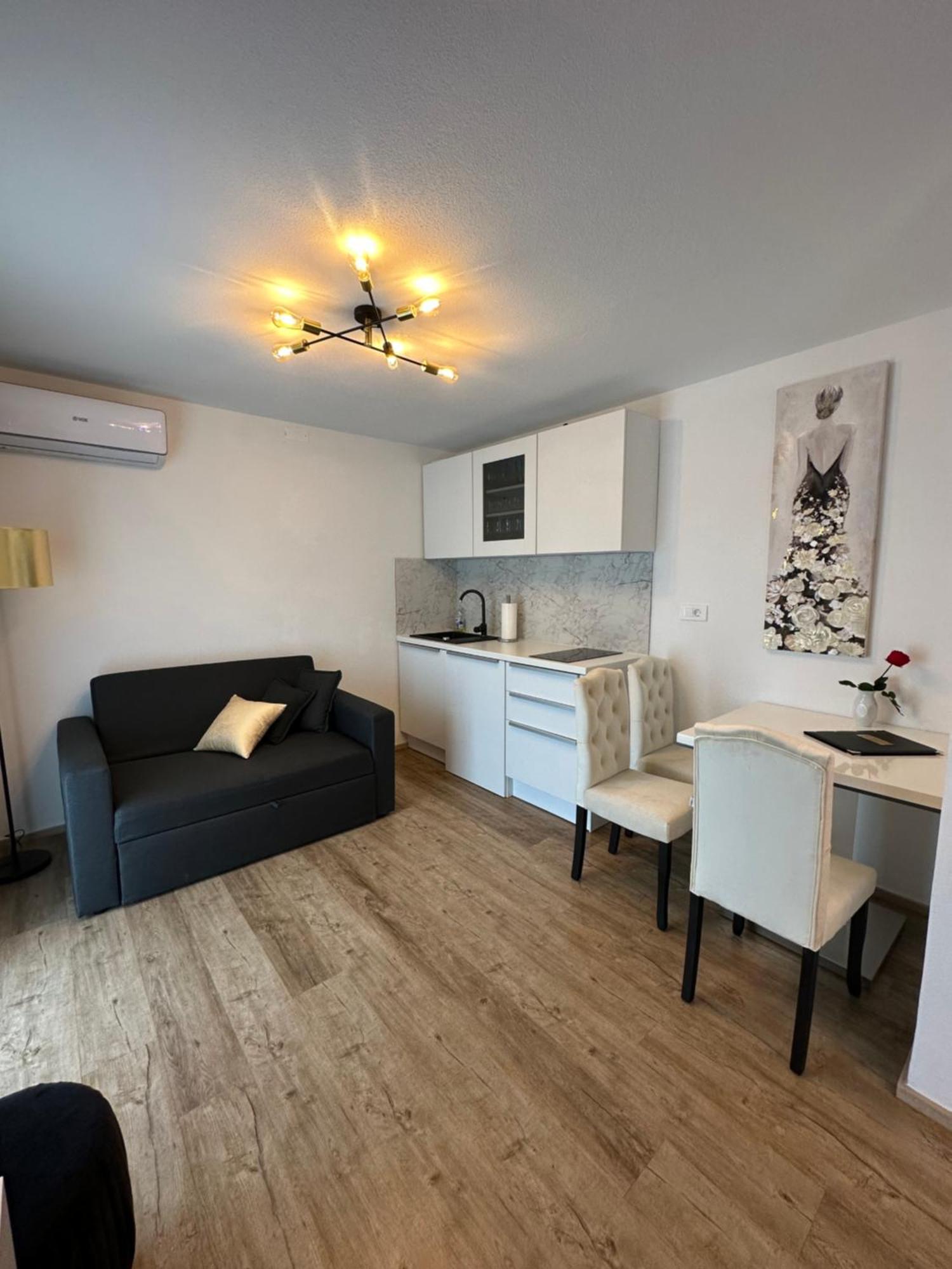 Apartmaji Meli Pu イゾラ エクステリア 写真
